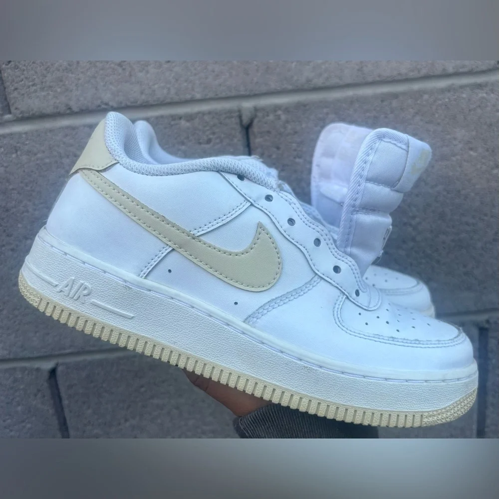 Nike Air Force Sneakers